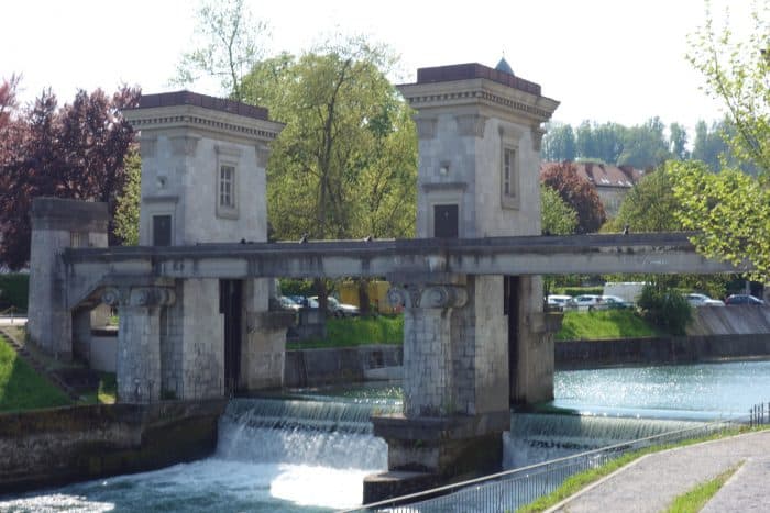 Touring the wonderfully green, friendly and alternative Ljubljana on a bike! Slovenia, watermelon bike tours, castle, alternative, off the beaten track, path, local guide, locals knowledge, 