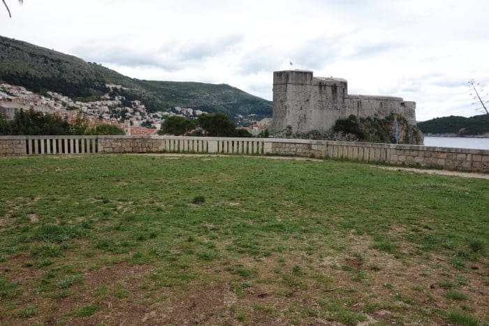 Discovering the real King's Landing on the Dubrovnik Game Of Thrones tour!, the red keep, joffrey death, the purple wedding, walk of shame, blackwater bay, belish, sansa, cersei, jaime, tyrion, lannister, scenes, where game of thrones was filmed, filming locations,