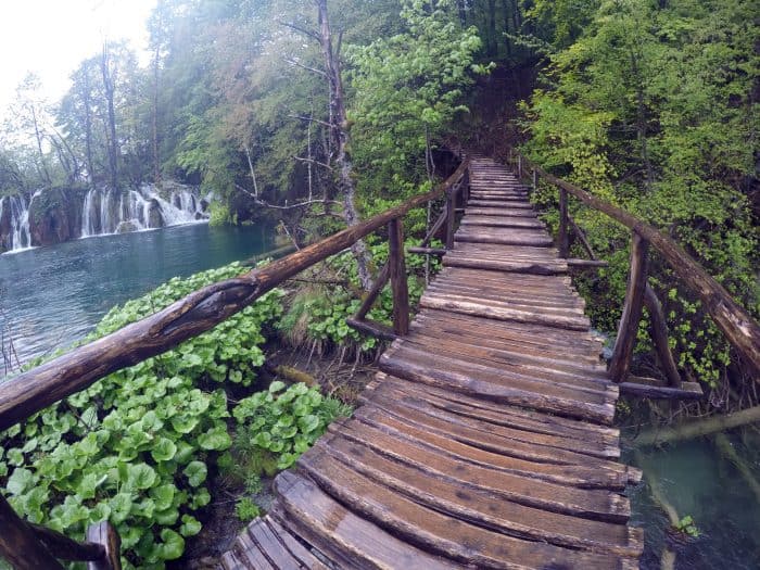 Exploring the otherworldly Plitvice Lakes, Croatia. How the rain became a blessing! when it is raining at plitvice lakes, how to get to plitvice lakes, where should I base myself for Plitvice lakes, nearest city to plitvice lakes, croatia, zadar, waterfalls, UNESCO, good base for plitvice lakes, weather, crowds, tips, 
