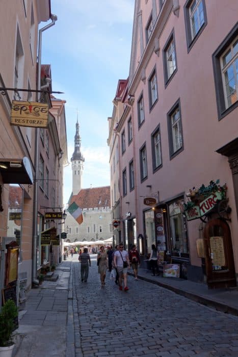travel, backpacking, travelling, traveling, europe, Ukraine, kiev, chernobyl, Warsaw, Poland, Latvia, riga, Lithuania, vilnius, Estonia, Tallinn, Finland, Helsinki, ferry, things to do, what to do, night bus, coach, transport, hostels, 
