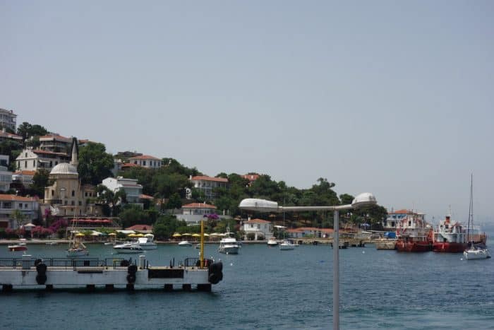 The Princes Islands of Istanbul. Getting off the beaten track on these beach lined, historic and unique islands in the Bosphorus, Büyükada, Heybeliada, Burgazada, Kınalıada, buyukada, beaches in Istanbul, Turkey, turkiye, Ferry, which ferry to take, how to get to the princes islands, prince island, princess, off the beaten track, off the beaten path, alternative things to do, things to do in Istanbul, beach, history, ottoman, traditional wooden houses, escape the city. 
