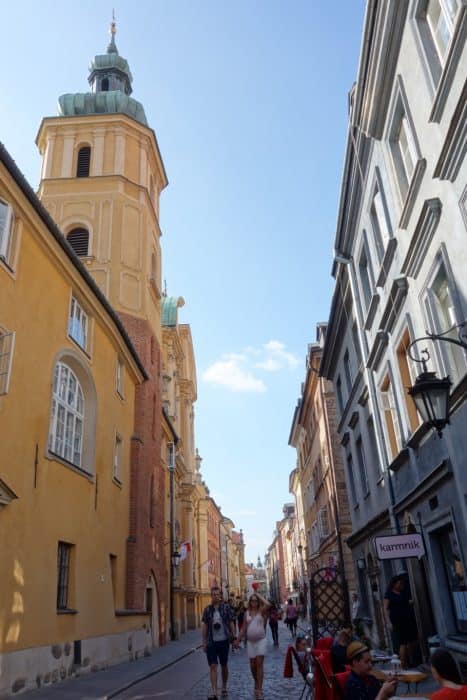 travel, backpacking, travelling, traveling, europe, Ukraine, kiev, chernobyl, Warsaw, Poland, Latvia, riga, Lithuania, vilnius, Estonia, Tallinn, Finland, Helsinki, ferry, things to do, what to do, night bus, coach, transport, hostels, 