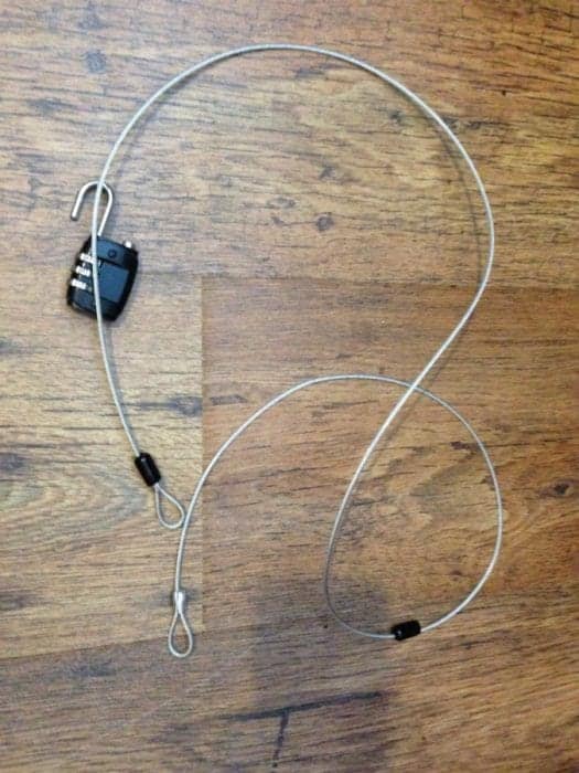 How to keep your belongings safe whilst travelling/ backpacking. Tips for the road, backpack, travel, traveling, traveler, traveller, tips, advice, safety, stolen, con, transport, bus, coach, train, locker, lock, key, how to go backpacking, round the world trip, money, passport, hostel, hostels, staying in hostels, dorm room, dorms, budget travel, student, 