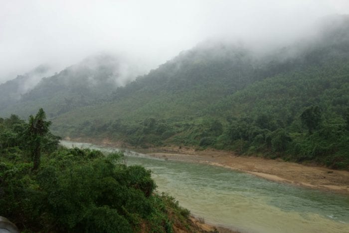 Riding around the amazing Phong Nha National Park: Exploring the worlds largest caves and the jungle lined Ho Chi Minh Trail. Phong Nha Ke Bang, Motorbike, Ho Chi Minh trail, Khe San, how to ride to Phong Nha, should I take extra petrol in vietnam on a motorbike, scooter, villages, trails, Can I get from Hue to Phong Nha, Hue, Riding, Route, Caves, Dark Cave, Hang En, Paradise cave, expensive, tours, Biggest cave in the world, Son Doong