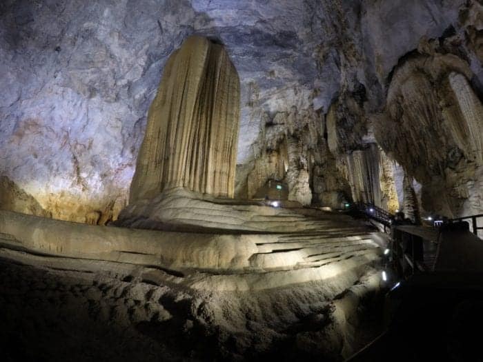 Riding around the amazing Phong Nha National Park: Exploring the worlds largest caves and the jungle lined Ho Chi Minh Trail. Phong Nha Ke Bang, Motorbike, Ho Chi Minh trail, Khe San, how to ride to Phong Nha, should I take extra petrol in vietnam on a motorbike, scooter, villages, trails, Can I get from Hue to Phong Nha, Hue, Riding, Route, Caves, Dark Cave, Hang En, Paradise cave, expensive, tours, Biggest cave in the world, Son Doong