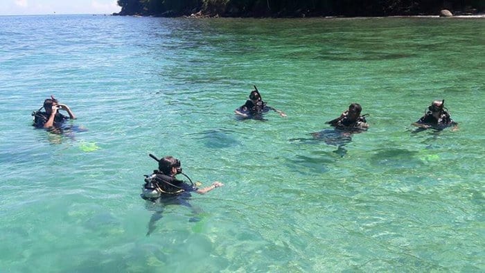 Learning SCUBA diving in borneo: Completing our PADI course in Malaysia at some great Kota Kinabalu diving spots, SCUBA diving in Malaysia, SCUBA diving in Sabah. Learn What is involved in a PADI course and if a PADI course hard and why Borneo is one of the best places to do a PADI course in South East Asia