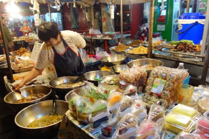 A guide to Chiang Mai: The amazing and adventure filled Thai city that instantly felt like home, Chiang Mai things to do, Doi Suthep, views, Elephants, elephant trekking, Elephant no riding, Elephant sanctuary, zipline, zip lining, jungle, gibbons, flight of the gibbon, temples, hiking, homestay, trekking, rent a scooter, rent a motorbike, pai, how to get to Pai from Chiang Mai, Mekong slow boat, Laos, Chiang Rai, Wat Suan Dok, Wat Pan Tao, Wat Pansao, Wat Lok Malee, Wat Sri Suphan, Wat Chiang Man, Wat Jet Yot, pad Thai, vegetarian food, markets, night market, Chiang Mai guide, what to do in Chiang Mai, Bangkok to Chiang Mai, monks trail, 