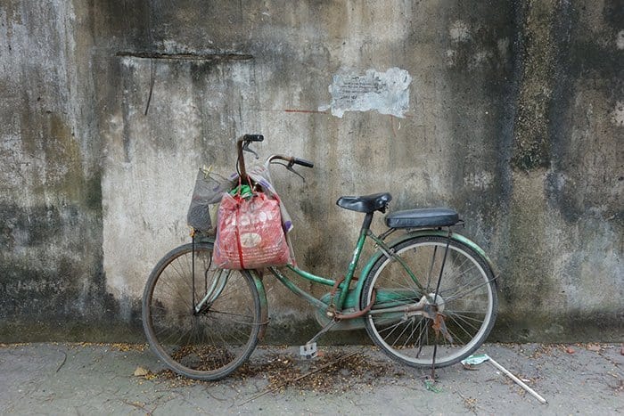 things to do in Ho Chi Minh City, Saigon, things to see, war, war remnants, independence palace, statue, notre dame cathedral, tank, tunnels, helicopter, vietnam, north vietnam, American army, fall of Saigon, motorbikes, scooters, off the beaten track, off the beaten path, different things to see, propaganda, hammer and sickle, 