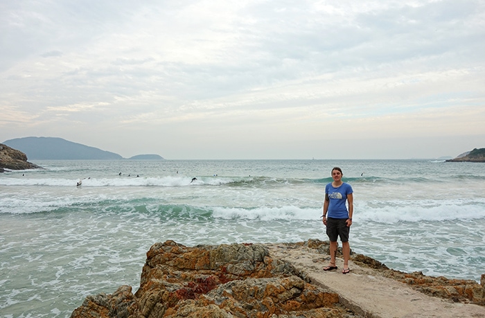 Big wave beach on Hong Kong island, Backpacking in Hong Kong for backpackers, Backpackers guide to Hong Kong, Hong Kong on a budget trip 