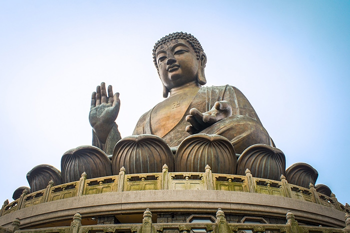 The big buddha on Lantau Island, Backpacking in Hong Kong for backpackers, Backpackers guide to Hong Kong, Hong Kong on a budget trip 