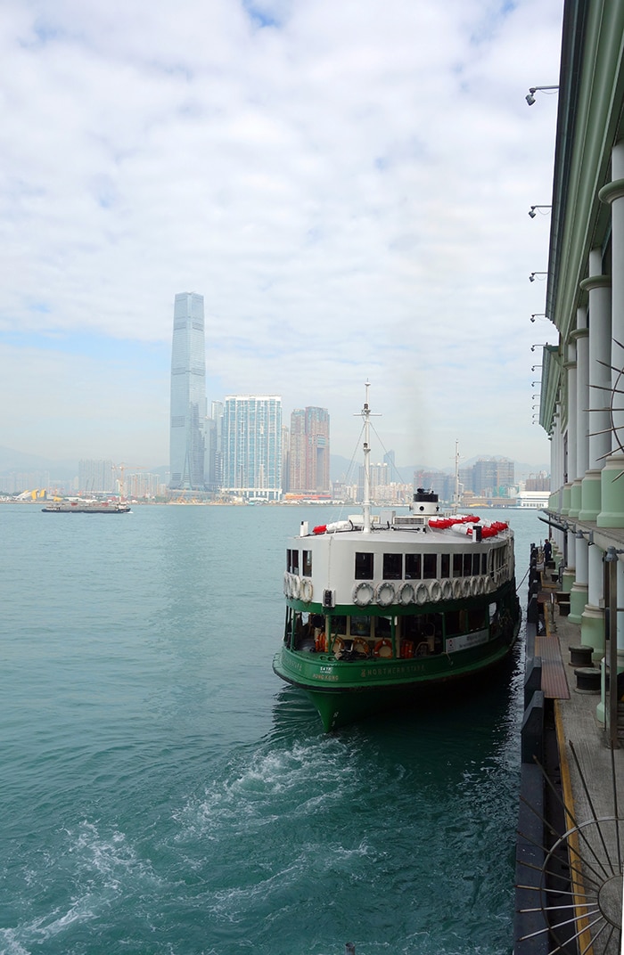 The star ferry with Kowloon in the background, Backpacking in Hong Kong for backpackers, Backpackers guide to Hong Kong, Hong Kong on a budget trip 
