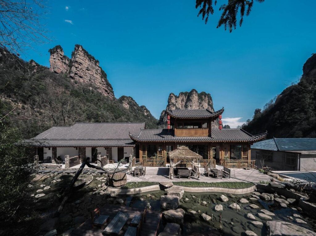 foggy valley resort, Zhangjiajie, china